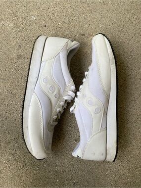 Saucony Hornet White Athletic Sneakers